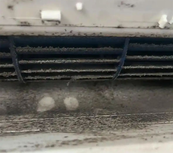 象山空调吹的风有股烧焦味是怎么回事